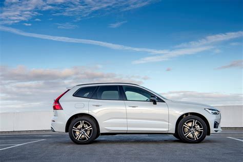 Volvo XC60 B5 Petrol AWD R-Design Automatic review - FQ Magazine