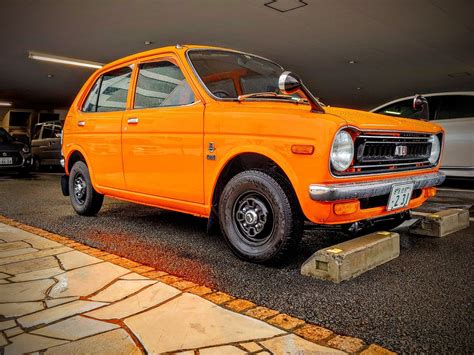 Carspotting Japan: Bright Orange, Mint Condition '70s Honda Life Kei Car