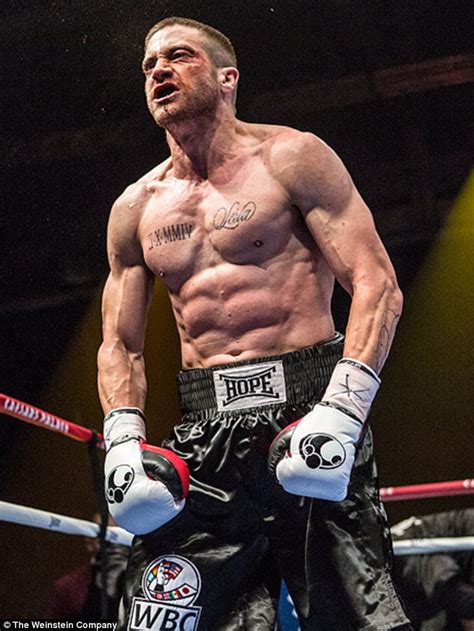 Jake Gyllenhaal reveals his Southpaw transformation into muscular brawn ...