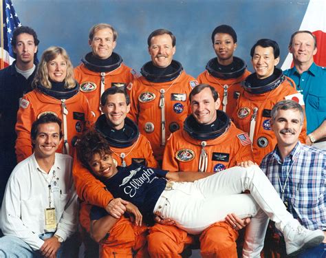 Crew STS-47