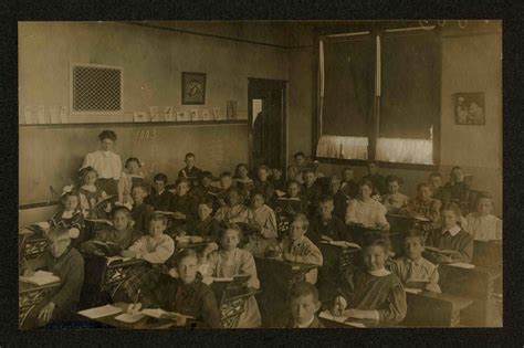 Woodruff School, Grade V, 1907 | Ann Arbor District Library