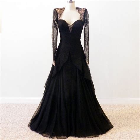 Looks like something out of a movie. 1940s Evening Gown, 40s Black Lace Silk Designer Dress ...