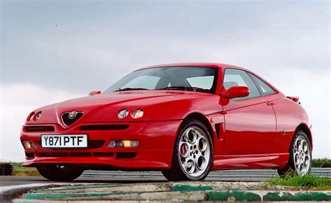 Alfa Romeo GTV Coupe Review (1996 - 2004) | Parkers