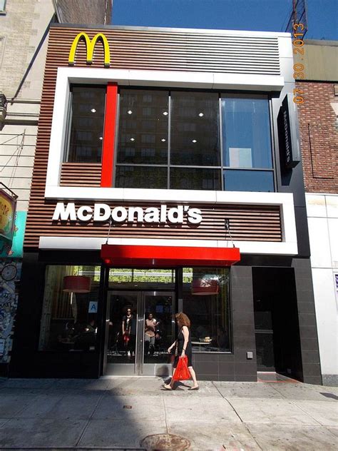 McDonald's 96th Street NYC | บ้าน