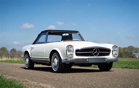 1964 Mercedes-Benz 230 SL Pagoda Is a Gem Nobody Wants Bad Enough, And ...