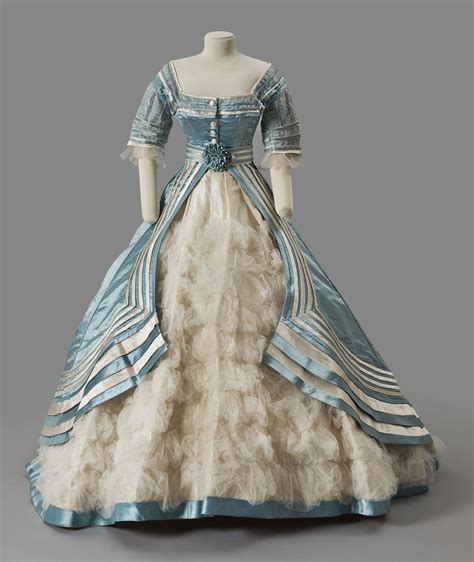 WikiVictorian on Twitter | Ball gowns, Victorian gown, Vintage dresses