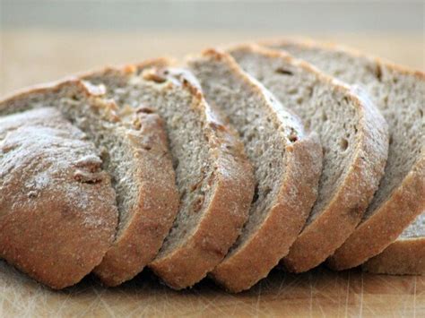 Jewish Onion Rye Bread Recipe | CDKitchen.com