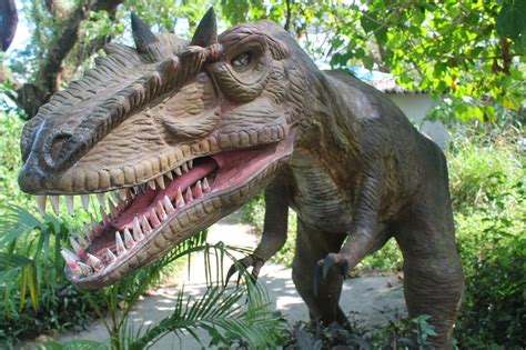 Clark, Pampanga: Dinosaur Island Park