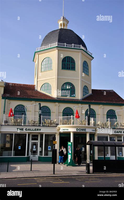 Old worthing cinema hi-res stock photography and images - Alamy