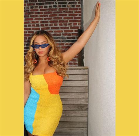 Beyoncé stuns her fans with breathtaking snaps - editor times