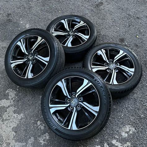 Original 17 inch sport rim Honda Civic tyre 70%, Auto Accessories on ...