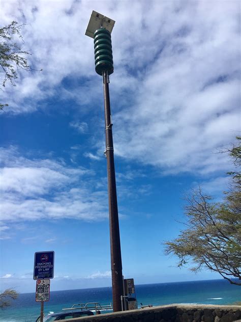 Hawaii Is Bringing Back Cold War–Era Nuclear Sirens — Here’s What It ...