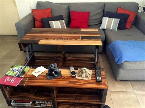 DIY Lift-Up Top Pallet Coffee Table with Storage & Wheels | 101 Pallets
