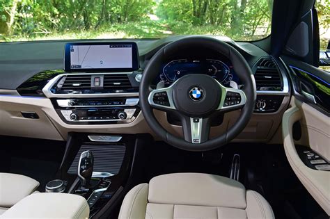 BMW X3 hybrid interior & comfort | DrivingElectric