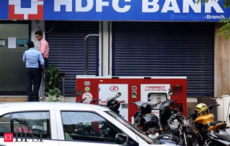 HDFC Bank users face glitches in netbanking, app services; Here’s what ...