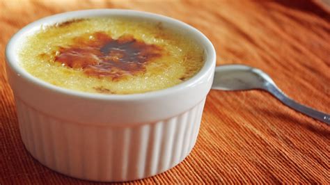 Here's How to Make Crème Brûlée With 3 Ingredients - Woman's World