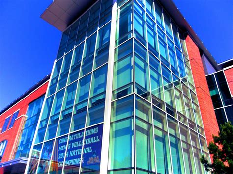 Blue building loyola univ modern architecture - Free Photo - Avopix.com