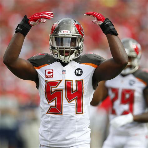 Lavonte David to Undergo MRI on Ankle Injury Suffered in Buccaneers vs ...