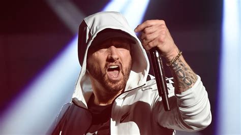 EMINEM killshot live - YouTube