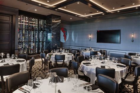 Boston | Hours + Location | Mastro's | Classic Steakhouses and Ocean Club Seafood in the US