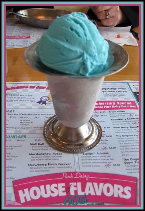 File:Blue moon ice cream 1.jpg - Wikipedia