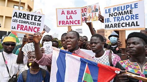 The ghosts that haunt France in Africa - The New European