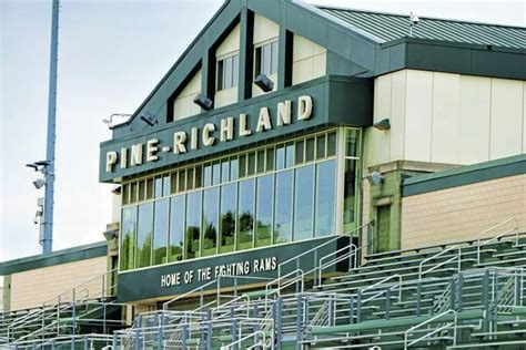 5423113_web1_WEB-PineRichland--football-stadium