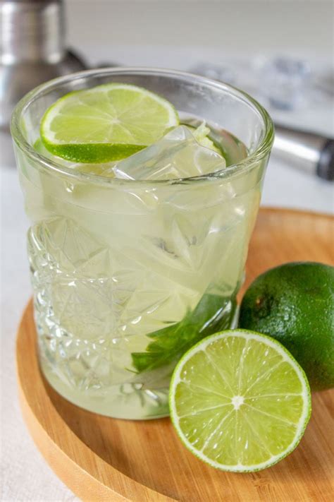 Classic Caipirinha Recipe: Brazil's National Drink • I Heart Brazil