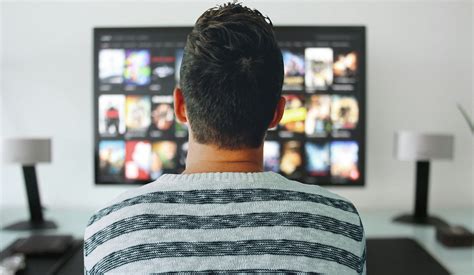 Warum das lineare Fernsehen noch nicht tot ist | IST-Hochschule Blog