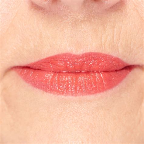 Lustrous Colour Lipstick | Lipstick colors, Lip colour, Makeup for ...