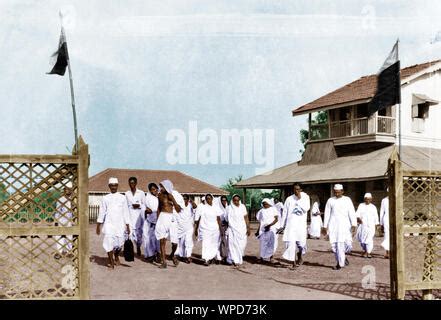 Mahatma Gandhi during the salt satyagraha India 1930 Stock Photo: 3431242 - Alamy