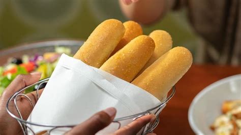 This Is What Happens When You Go To Olive Garden And Only Order Breadsticks