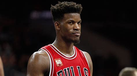 Bulls' Jimmy Butler out 3-4 weeks with strained left knee - ABC7 Chicago