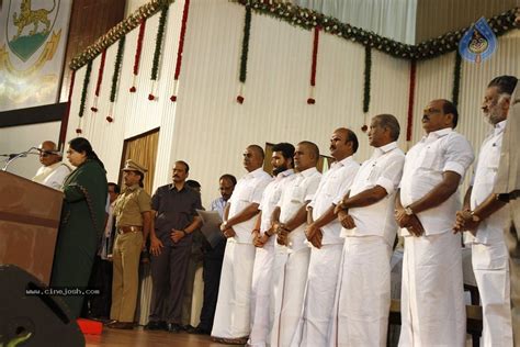 Jayalalitha's Swearing-in Ceremony - Photo 25 of 44