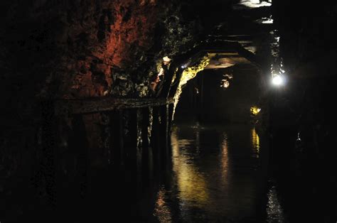 Niagara Falls Up Close | Lockport Caves