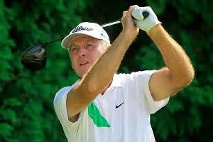 Full-time caddie Ten Broeck ahead at U.S. Senior Open