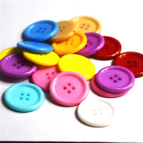 1 pack Plastic buttons4 Holes Round Painted decoration Sewing Plastic buttons Textil Accessories ...