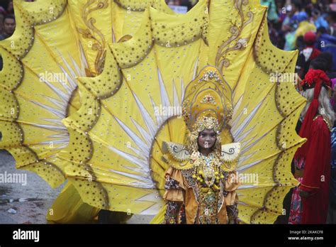 Participant wear a chinese traditioal costume and perform the Lion ...