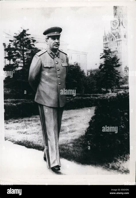 Jan 1940 marshal stalin walking hi-res stock photography and images - Alamy