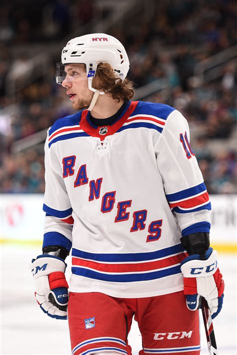 Artemi Panarin Returns To New York Rangers