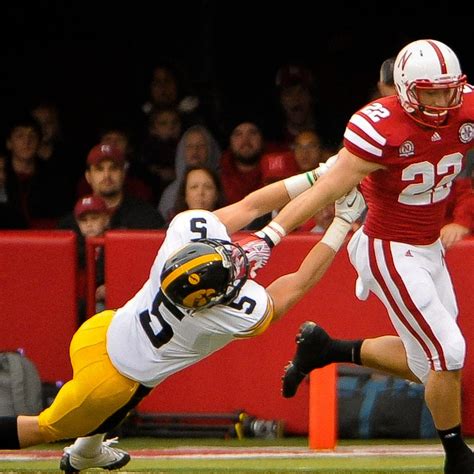 Rex Burkhead: Updates on Nebraska RB's Knee Injury | Bleacher Report ...