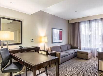 Embassy Suites by Hilton Newark Airport Photo Gallery