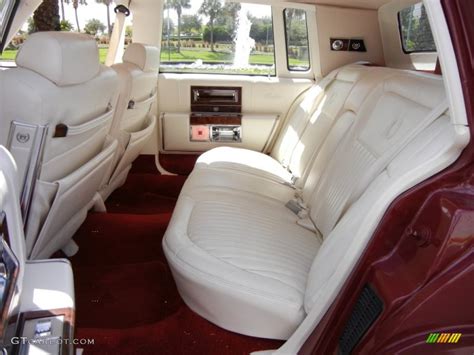 Red/White Interior 1990 Cadillac Brougham d'Elegance Photo #53253346 | GTCarLot.com