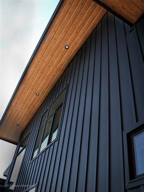 black soffit - Google Search | Exterior remodel, House exterior ...