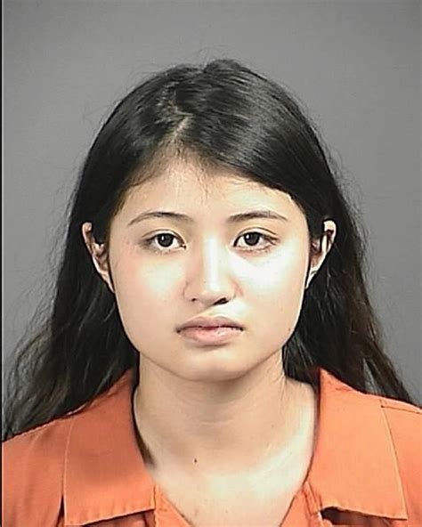 Isabella Guzman, Aurora 18-Year-Old, Allegedly Stabbed Mother 79 Times | HuffPost