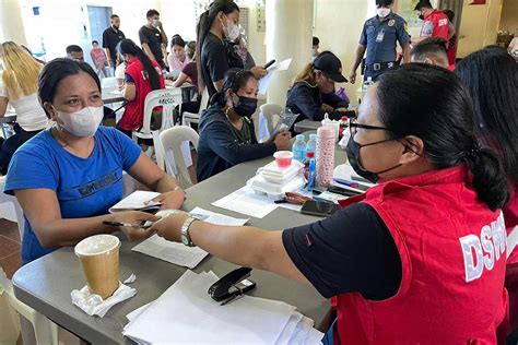 DSWD-6 is top disburser of educational assistance | Daily Guardian