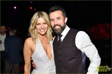 Photo: kaitlin olson responds to cheating allegations rob mcelhenney 04 ...