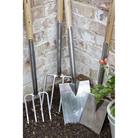 RHS Stainless Steel Digging Spade | Digging | Squire's Garden Centres