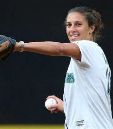 Carli Lloyd Throws Out First Pitch At Mariners Game | The18