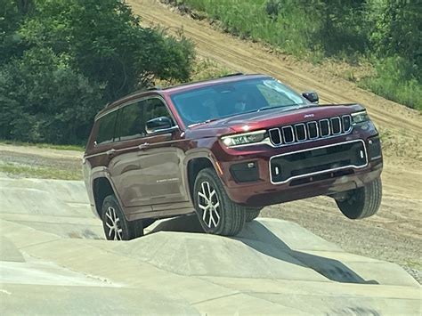 2021 Jeep Grand Cherokee L’s off-road ability and interior leave SUV competitors in the dust